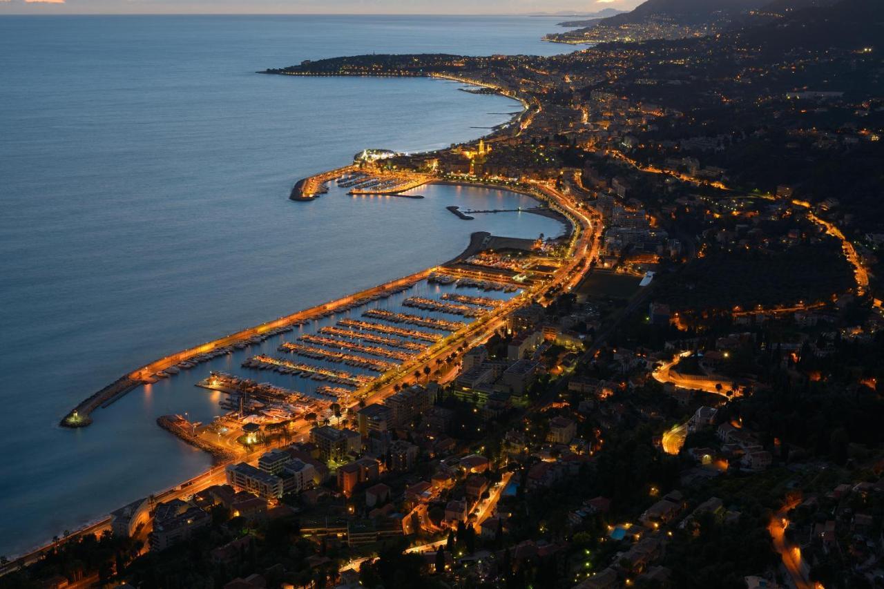Bea Boat Charter Otel Menton Dış mekan fotoğraf